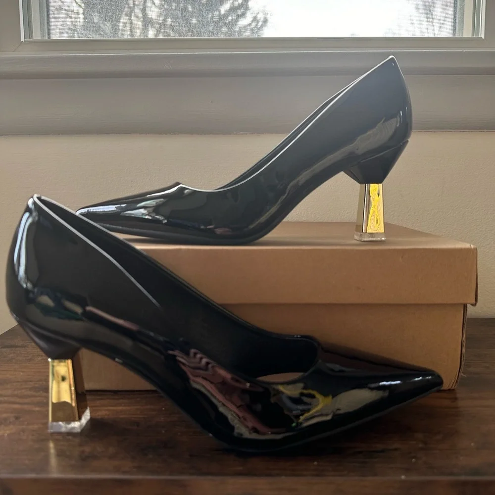 NEW! Size 40 women’s black patent leather pumps with gold and clear heel - Picture 7 of 15